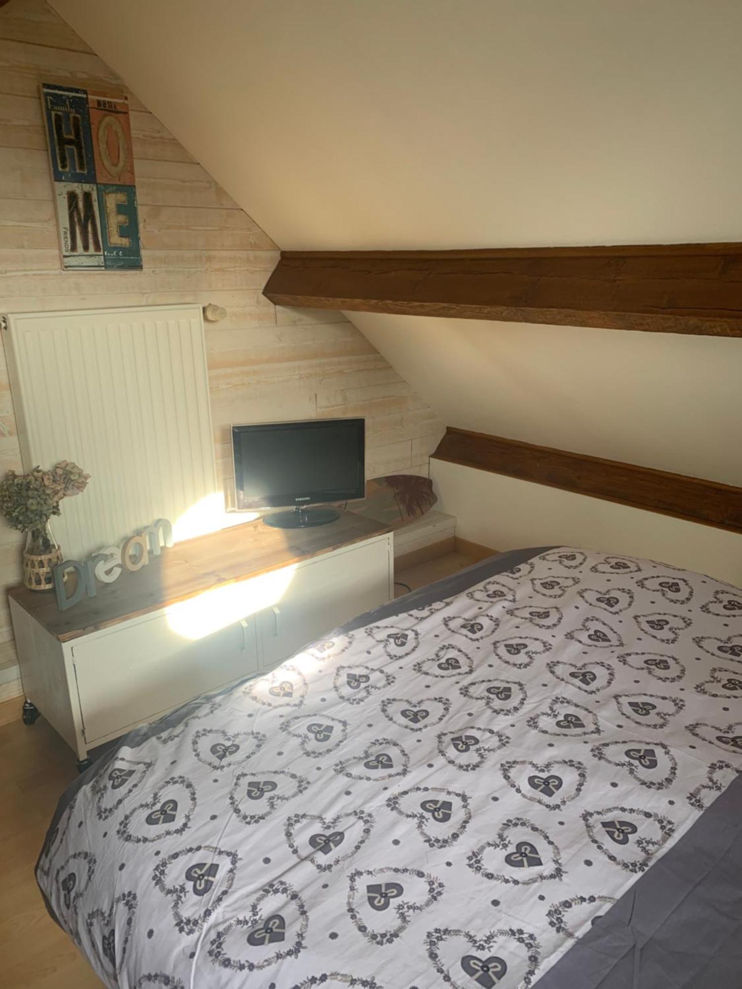 Chambres D Hotes Proche Pole Europeen Yvre-l'Eveque Exterior photo